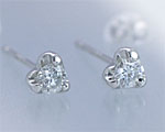 プラチナ ピアス